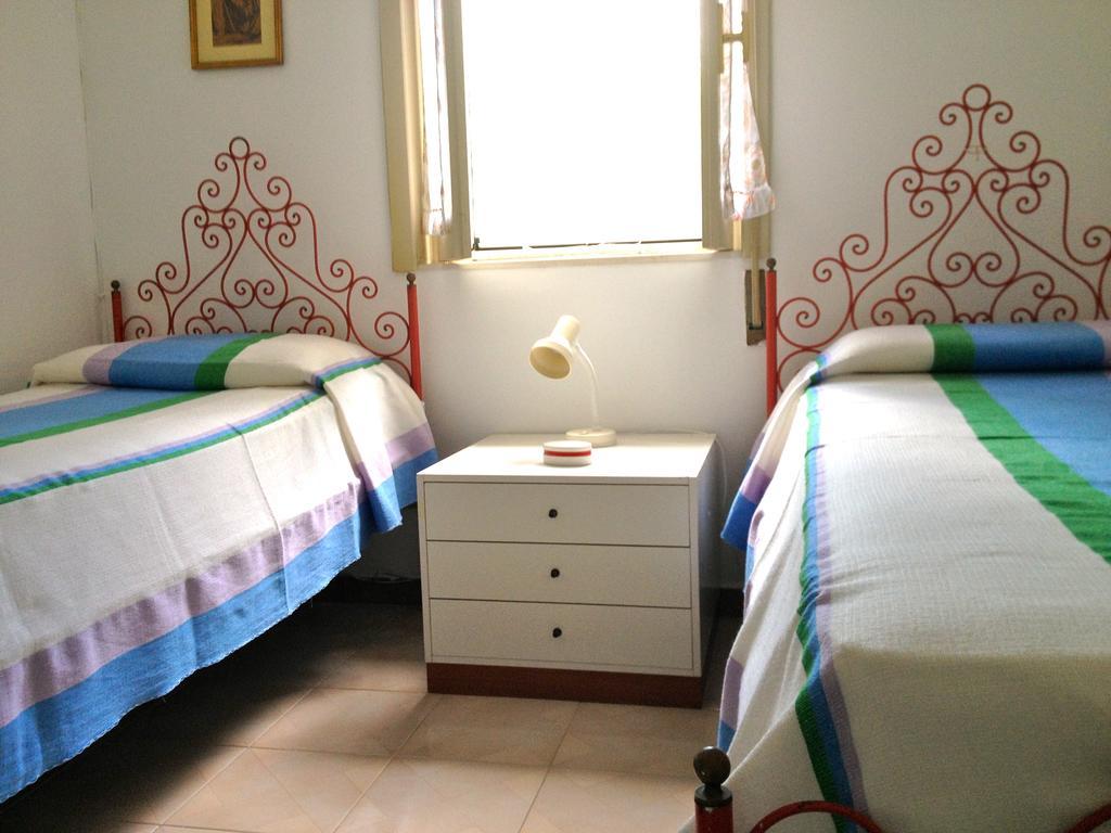 Sea'S Chalet Fontane Bianche Δωμάτιο φωτογραφία